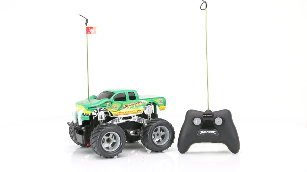 snakebite rc truck